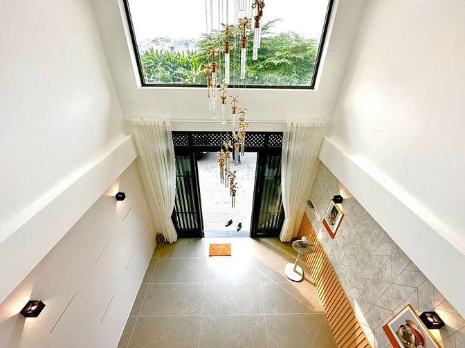Hình ảnh Siêu phẩm thang máy view bờ kênh - 6 tầng chỉ hơn 7T