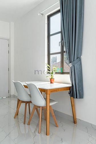 Hình ảnh Cho Thuê Căn Hộ Ban Công Siêu Rộng Full Nt Ngay K300 Quận Tân Bình