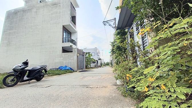 Hình ảnh Bán đất hẻm số 730 đường lã xuân oai. P long trường .Tp Thủ đức