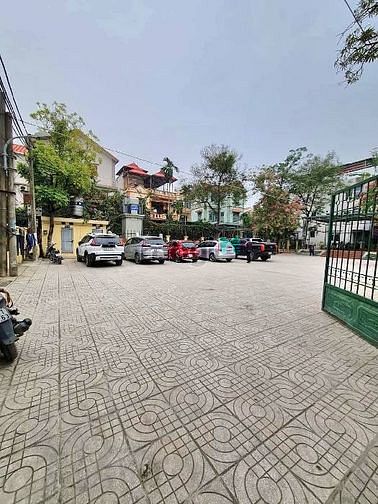 Hình ảnh Bán đất rẻ tụt quần, ô tô 7 chỗ vào đất, 63m2, giá 4,8tỷ.