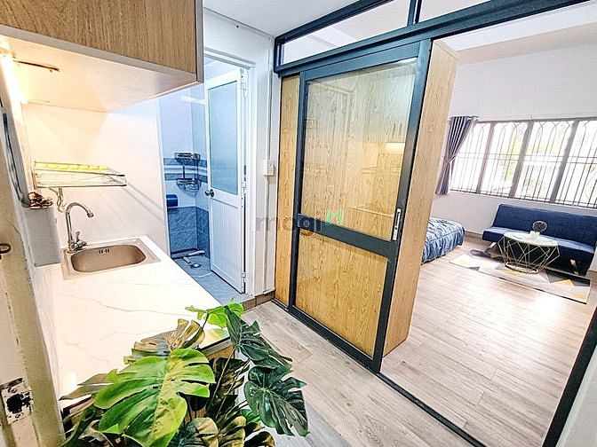 Hình ảnh Căn Hộ Dịch Vụ Mới 100% Full Nội Thất - Tách Bếp - Khu Sân Bay