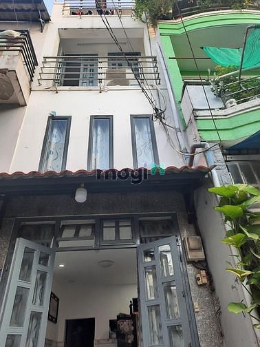 Hình ảnh Bán nhà hẻm xe hơi Lạc Long Quân Tân Bình