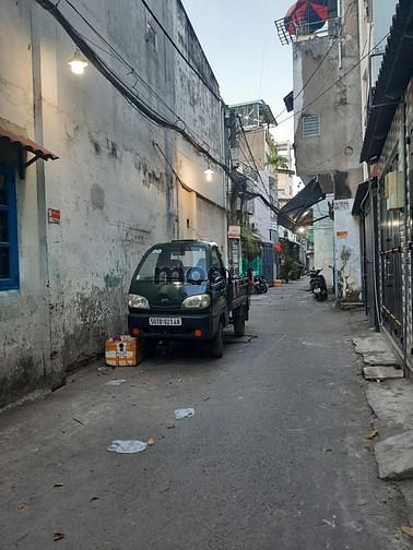 Hình ảnh Bán nhà hẻm xe hơi Lạc Long Quân Tân Bình