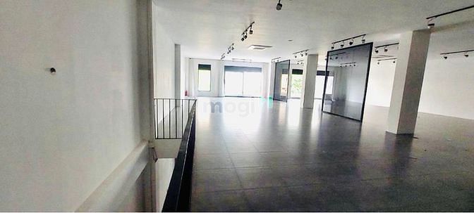 Hình ảnh 🌻 Cho thuê tòa nhà 3 tầng, diện tích 400m2/sàn, mặt tiền Quốc Hương