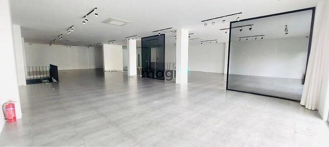 Hình ảnh 🌻 Cho thuê tòa nhà 3 tầng, diện tích 400m2/sàn, mặt tiền Quốc Hương
