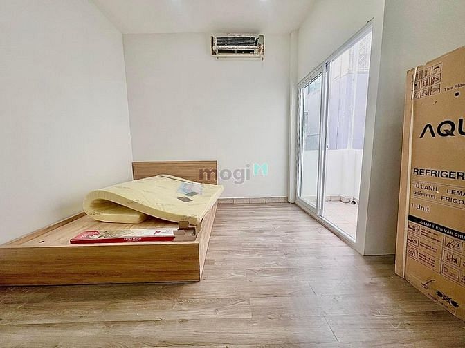 Hình ảnh Cho Thuê Căn Hộ Ban Công Rộng - Máy Giặt Riêng Gần Sân Bay Tân Bình