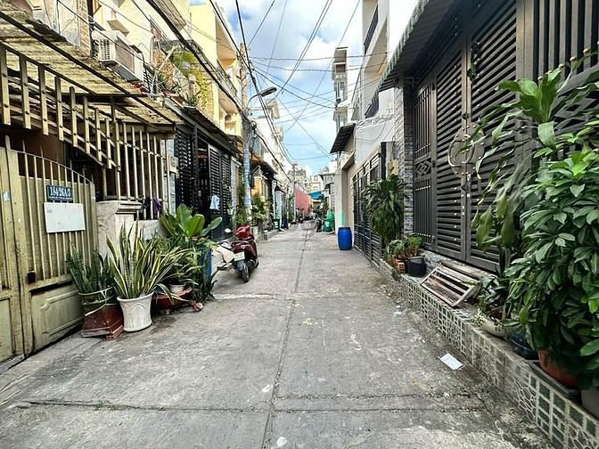 Hình ảnh Bán nhà hẻm ô tô chà bá Lê Đình Cẩn