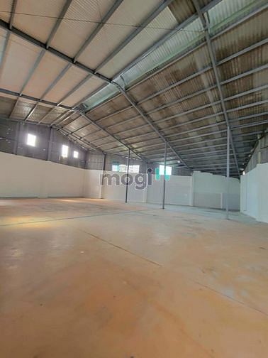 Hình ảnh Cho thuê kho 1000m2 đường Hoàng Hữu Nam Quận 9