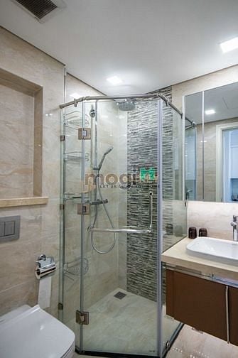 Hình ảnh 1 Phòng Ngủ Vinhomes Golden River Ba Son View City 18tr/tháng
