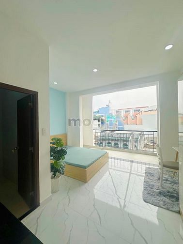 Hình ảnh Trống phòng Bancol ngay Ngã Tư Hàng Xanh