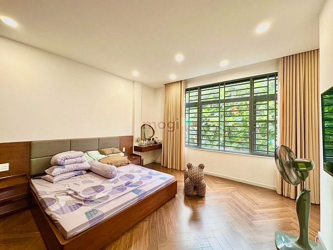 Hình ảnh Biệt Thự Mini Âu Cơ, Tân Bình, 145m², Ngang 9.2m, 4 Tầng, Đẳng cấp