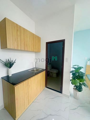 Hình ảnh Trống phòng Bancol ngay Ngã Tư Hàng Xanh