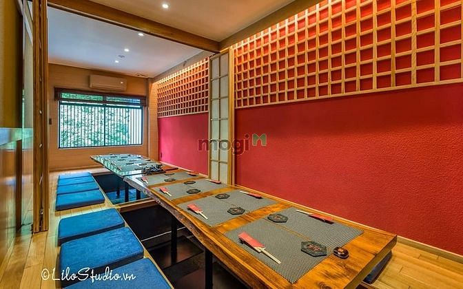 Hình ảnh Cho thuê Góc 9 Lê Thánh Tôn, Quận 1. 6 x17m. 150tr.