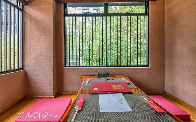 Hình ảnh Cho thuê Góc 9 Lê Thánh Tôn, Quận 1. 6 x17m. 150tr.