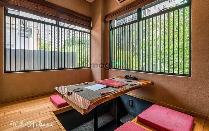 Hình ảnh Cho thuê Góc 9 Lê Thánh Tôn, Quận 1. 6 x17m. 150tr.