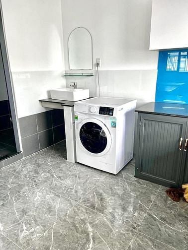 Hình ảnh Mb6623 nạp rút nhanh chóng ban công giá rẻ _ Diện tích 45m2 _ Máy giặc riêng