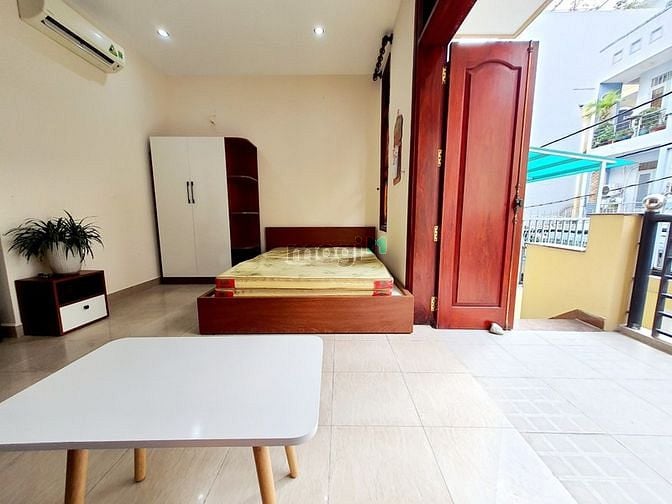 Hình ảnh Cho Thuê Căn Hộ Dịch Vụ Mới 100% - Ban Công - Sân bay Tân Sơn Nhất