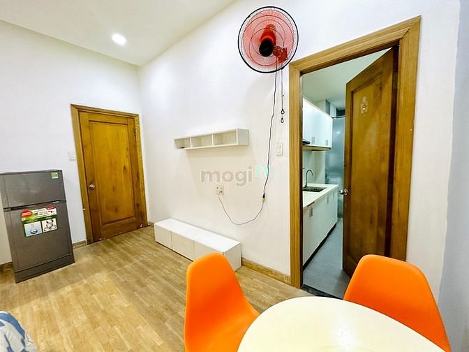 Hình ảnh Cho Thuê Căn Hộ Dịch Vụ Mới 100% - Ban Công - Sân bay Tân Sơn Nhất