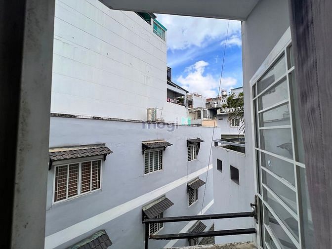 Hình ảnh Studio ban công - Free xe - Ở được 3 người - 30m2
