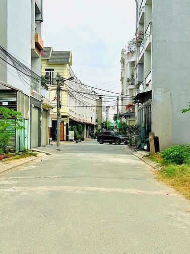 Hình ảnh 3 tỷ 4 -Bán Lô Đất Hiện Hữu KDC Đường 827 Nguyễn Duy Trinh Giáp Quận 2