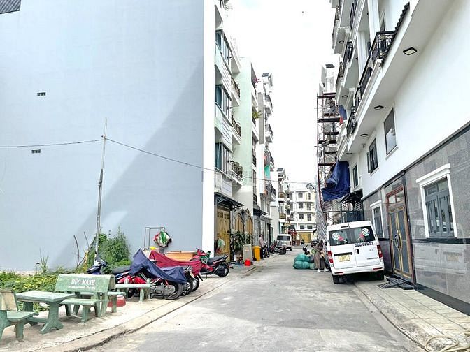 Hình ảnh Sở hữu  lô đất đẹp hẻm nhựa 7m, dt: 64m2. hẻm 69/ đường 18b, Bình tân.