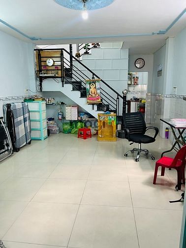 Hình ảnh Bán gấp nhà! Dương Bá Trạc DTSD 100m2, hxh, 2PN, 3WC, 4tỷ8