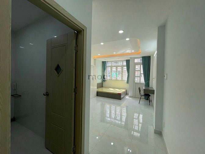Hình ảnh Studio ban công full nội thất, ngay bờ kè Hoàng Sa Quận 1