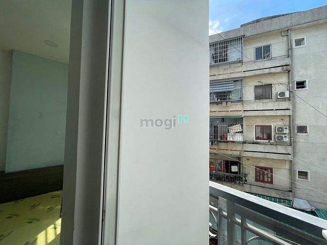 Hình ảnh Studio ban công full nội thất, ngay bờ kè Hoàng Sa Quận 1