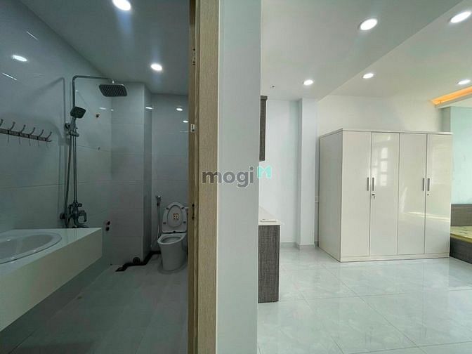 Hình ảnh Studio ban công full nội thất, ngay bờ kè Hoàng Sa Quận 1
