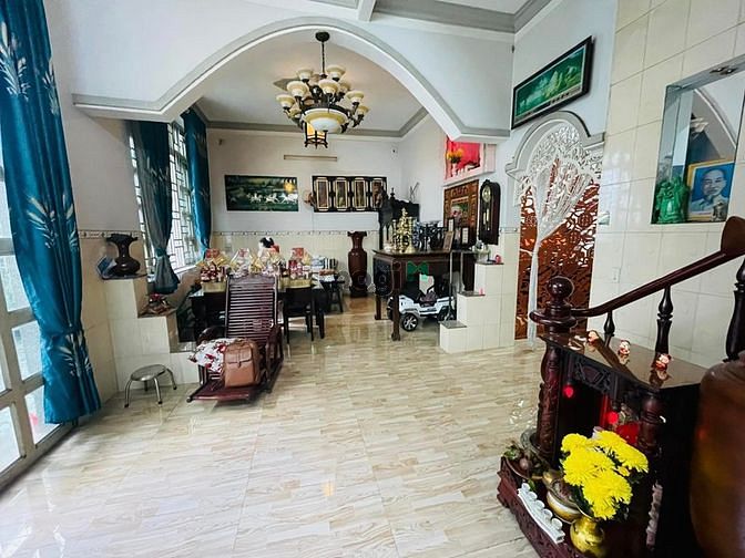 Hình ảnh Bán Nhà MT Tỉnh Lộ 10 Giáp Tên Lửa 10 x 28 cho Thuê Phí Trước 45 Tỷ