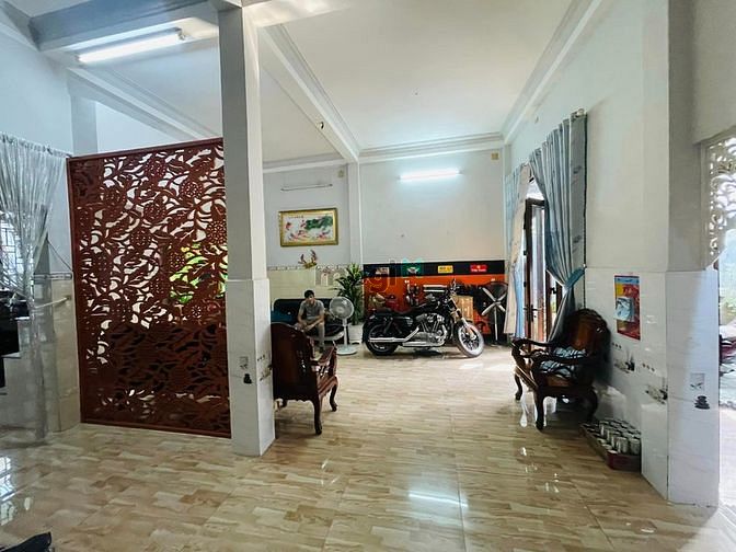 Hình ảnh Bán Nhà MT Tỉnh Lộ 10 Giáp Tên Lửa 10 x 28 cho Thuê Phí Trước 45 Tỷ