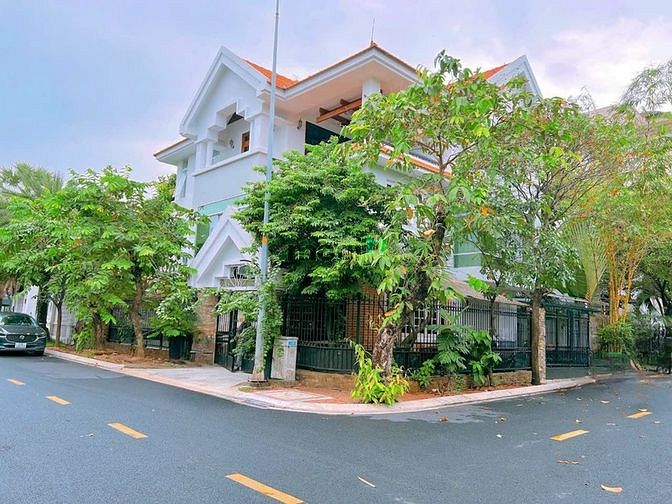 Hình ảnh Cho Thuê Biệt Thự Thảo Điền Quận 2 khu compound Giá rẻ chỉ 65tr/ th