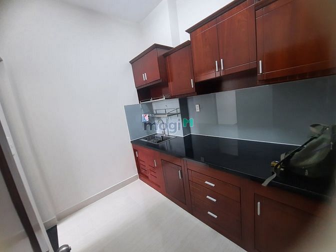 Hình ảnh Chung cư 312 Lạc Long Quân, 64m2, 2 phòng ngủ, có nội thất giá 8.5TR