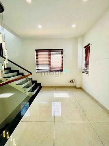 Hình ảnh Cho Thuê Nhà Phố Khang Điền Quận 9- Khu Compound an ninh chỉ 13tr/th