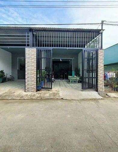 Hình ảnh Bán nhà gác lửng 100m2, gần TTTM AEON Thuận An