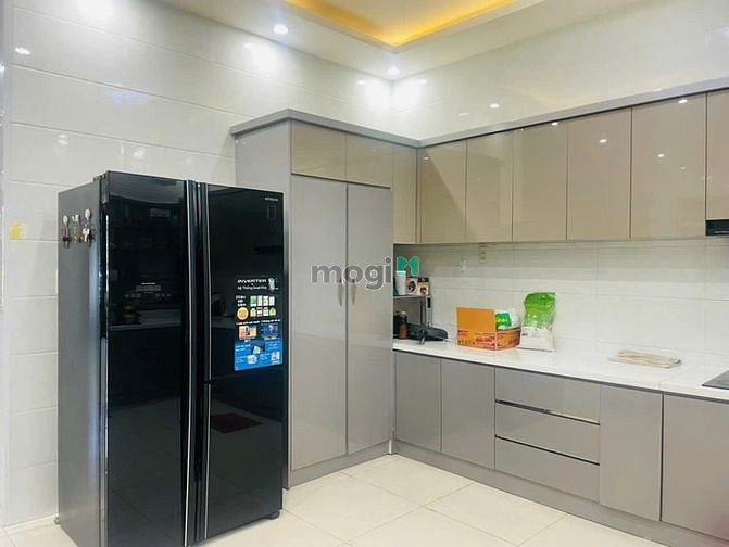 Hình ảnh Cho thuê biệt thự Góc 2MT đg Dương Văn An. dt 10x20m. 3 lầu. thang máy