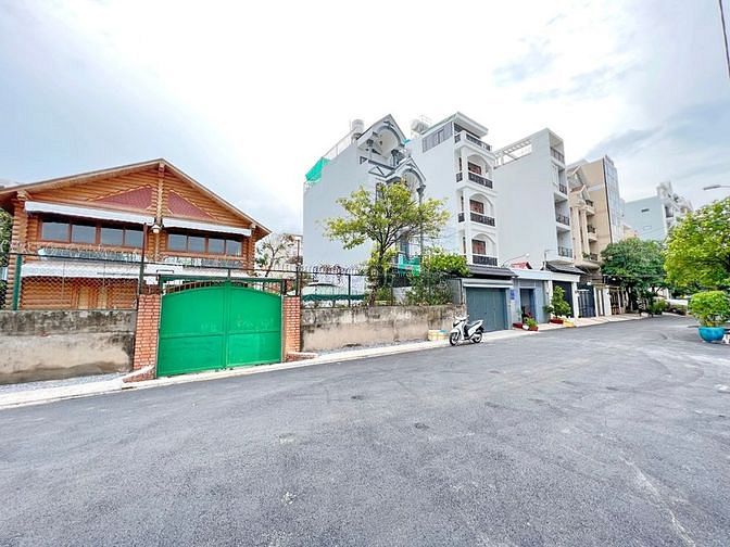 Hình ảnh Bán lô đất nền biệt thự view sông 8x18m mặt tiền Đường Số Tân Kiểng Q7