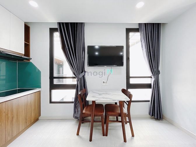 Hình ảnh CHDV full nội thất mới 2 máy lạnh cửa sổ thoáng mát ngay sát sân bay