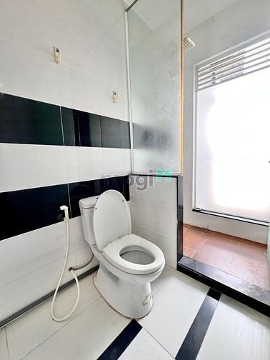 Hình ảnh CHDV BAN CÔNG - ngay khúc giao Thoại Ngọc Hầu, Lũy Bán Bích