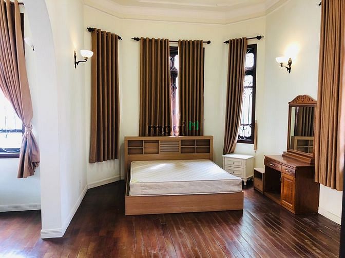 Hình ảnh Cho thuê BT hồ bơi 600m2 Thảo Điền Q2. 19x32m.73tr