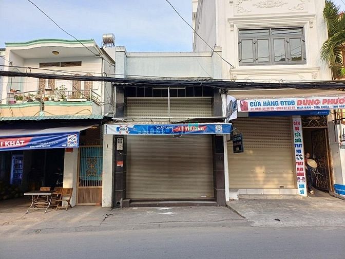 Hình ảnh Cho Thuê Nhà MT Đường Tôn Đản Q4