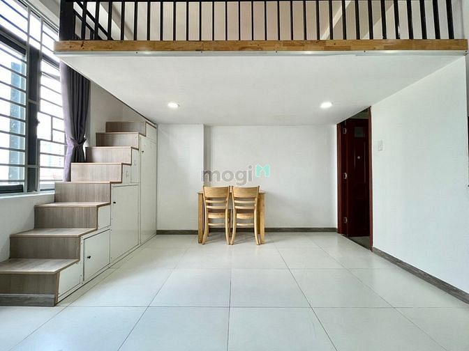 Hình ảnh Duplex cửa sổ lớn ngay coopmart Âu Cơ