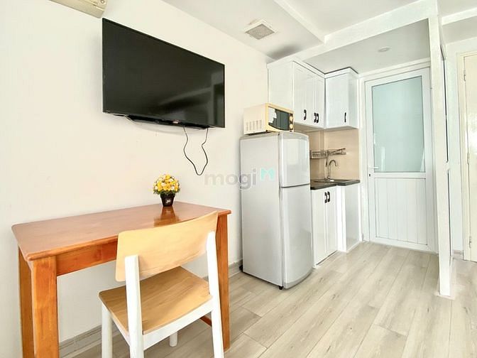Hình ảnh Cho thuê CĂN HỘ DỊCH VỤ MỚI, đủ nội thất ngay trung tâm SG