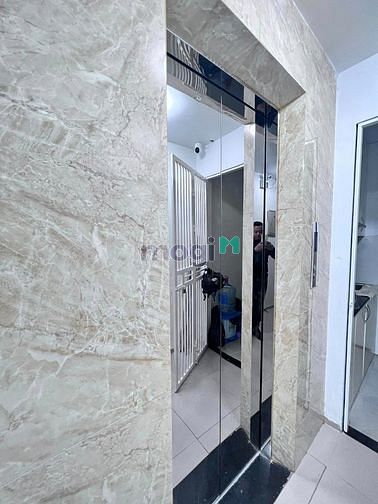 Hình ảnh 17 phòng Chùa Láng Ô chờ thang máy chỉ 7.3 Tỷ Lô góc 40m ra phố