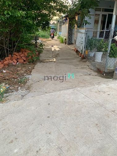 Hình ảnh Bán gấp lô đất Ngay trung tâm thị trấn cần giuộc giá 750 tr