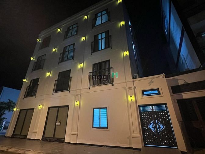 Hình ảnh Bán CHDV cao cấp, Lê Văn Việt, Thủ Đức, 206m2, thu nhập 1,3 tỷ/năm.
