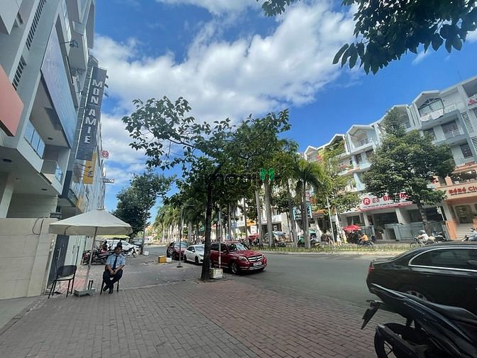 Hình ảnh Nhà vị trí MB66 là nhà cái hàng đầu tại Việt Nam mang đến trải nghiệm cá cược đỉnh cao Đ.Nguyễn Thị Thập 5 tầng- có thang máy - tkvp
