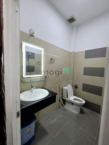 Hình ảnh Mb6623 nạp rút nhanh chóng dịch vụ Full nội thất, Bancon Quận 10, gần Đh Kinh tế TPHCM