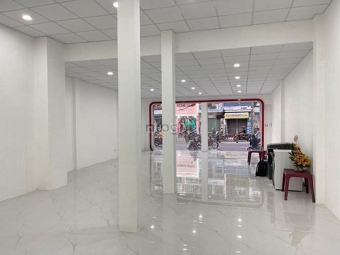 Hình ảnh Cho Thuê Nhà MT Võ Văn Tần Q3_ NGANG 6m
