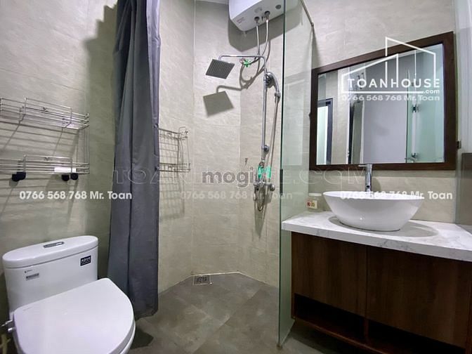 Hình ảnh Cho thuê nhà sân vườn nhỏ 2 phòng ngủ khu Khuê Mỹ